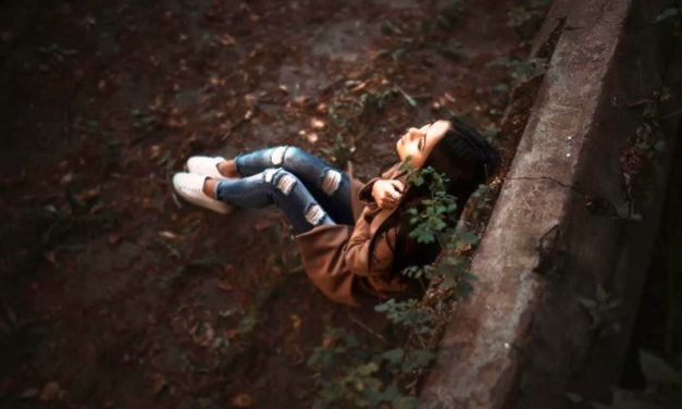 Chỉ Còn Lại Đống Tro Tàn