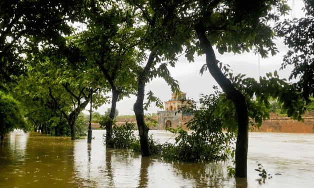 Lũ Về Trên Quê Anh